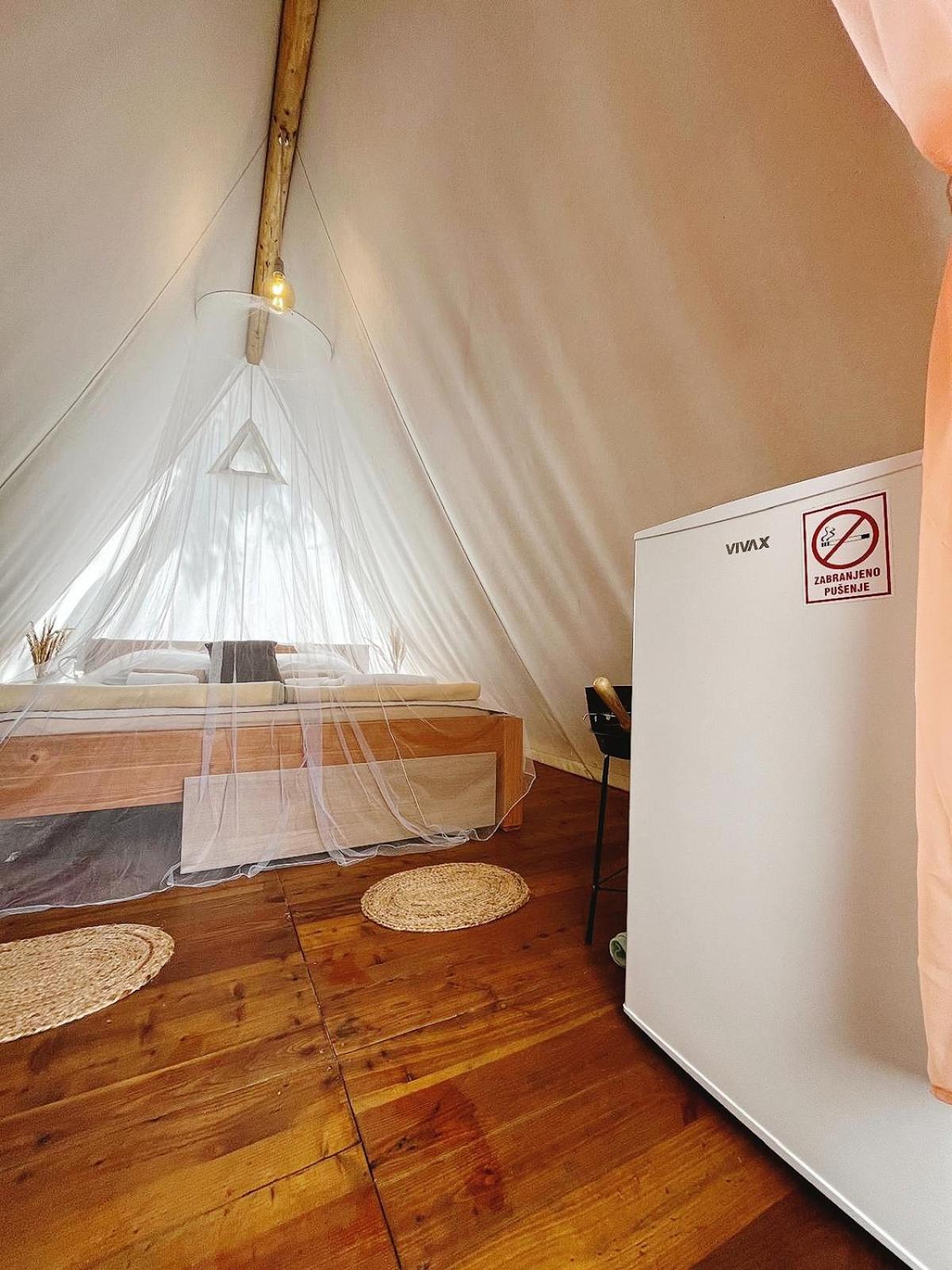 פורץ Eco Glamping- Fkk Nudist Camping Solaris מראה חיצוני תמונה